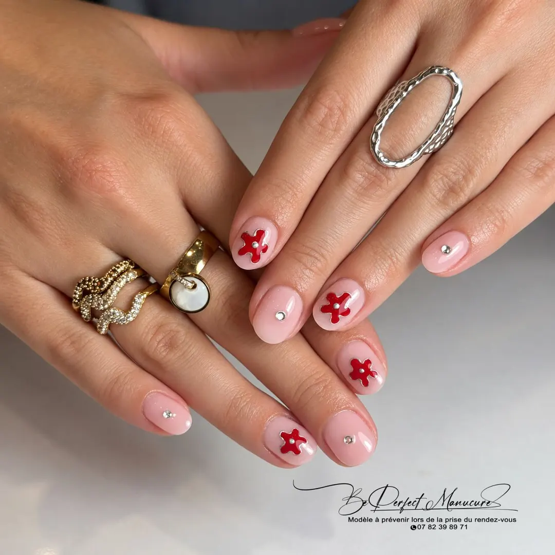 Faut-il faire une pause entre deux poses de vernis ?